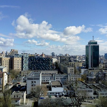 Уютная Vip Студия В Центре Метро Политех Охматдет Паркинг Kyiv Exterior foto