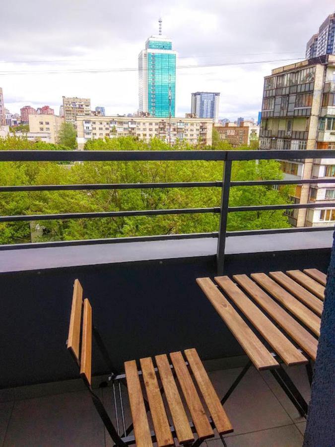 Уютная Vip Студия В Центре Метро Политех Охматдет Паркинг Kyiv Exterior foto