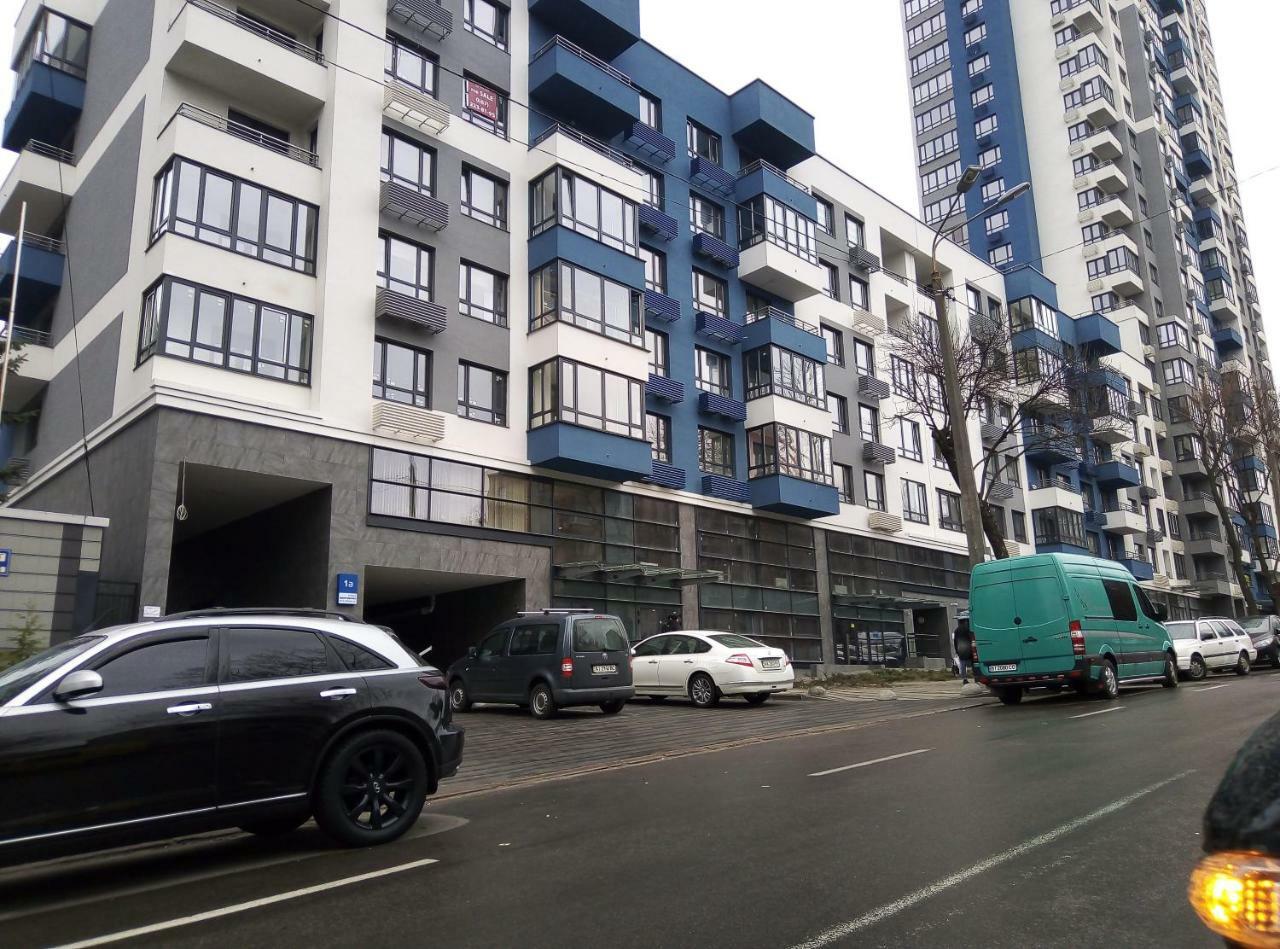 Уютная Vip Студия В Центре Метро Политех Охматдет Паркинг Kyiv Exterior foto